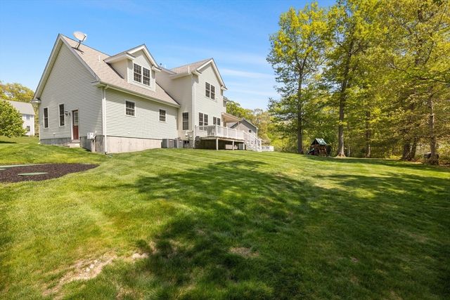 243 Cottrell Rd, Tiverton, RI 02878