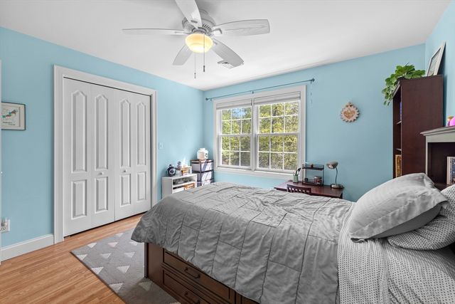 243 Cottrell Rd, Tiverton, RI 02878