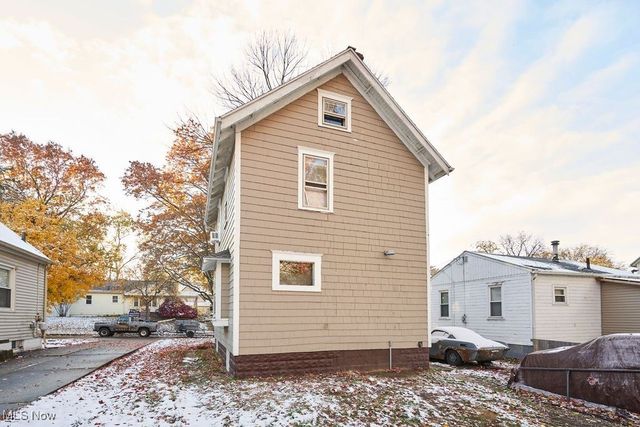 965 Nevin Street, Akron, OH 44310