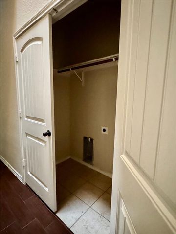 3000 Whisper Oaks LN A, Georgetown, TX 78628