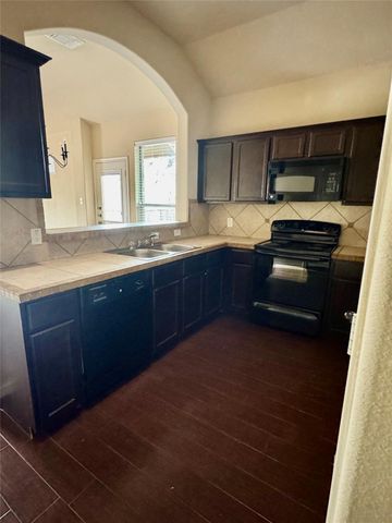 3000 Whisper Oaks LN A, Georgetown, TX 78628