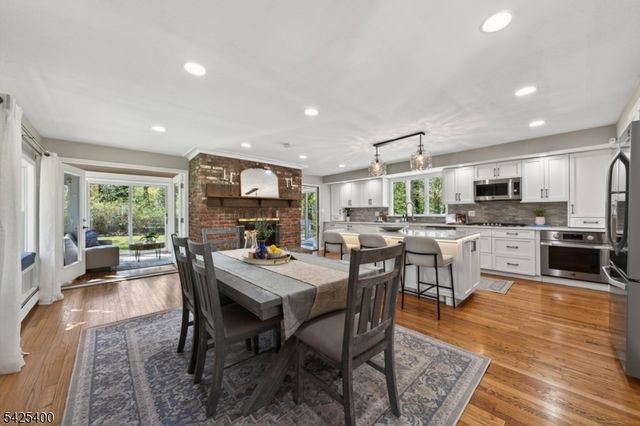 28 Spring Ridge Dr, Berkeley Heights Twp., NJ 07922