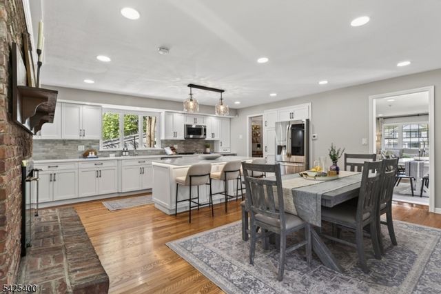 28 Spring Ridge Dr, Berkeley Heights Twp., NJ 07922