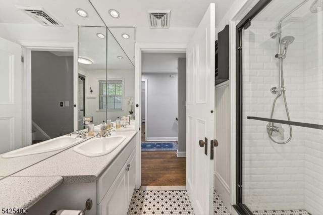 28 Spring Ridge Dr, Berkeley Heights Twp., NJ 07922