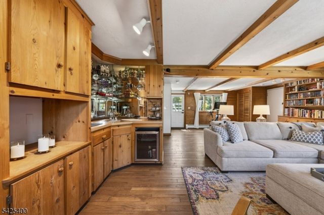 28 Spring Ridge Dr, Berkeley Heights Twp., NJ 07922