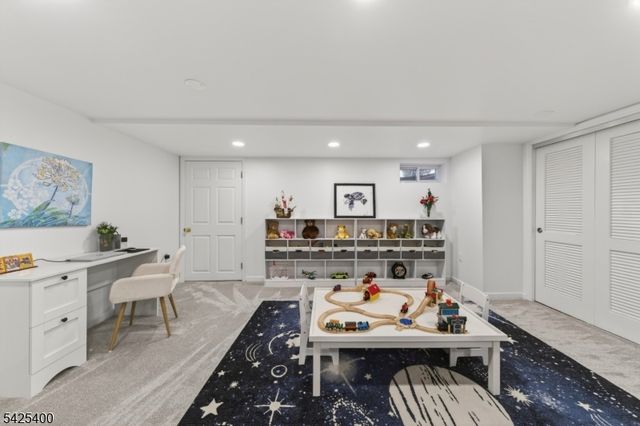 28 Spring Ridge Dr, Berkeley Heights Twp., NJ 07922