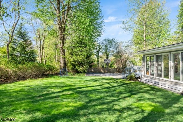 28 Spring Ridge Dr, Berkeley Heights Twp., NJ 07922