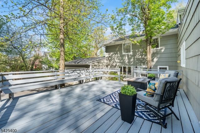 28 Spring Ridge Dr, Berkeley Heights Twp., NJ 07922