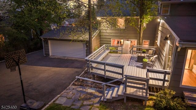 28 Spring Ridge Dr, Berkeley Heights Twp., NJ 07922