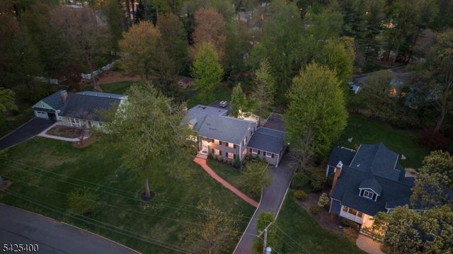 28 Spring Ridge Dr, Berkeley Heights Twp., NJ 07922