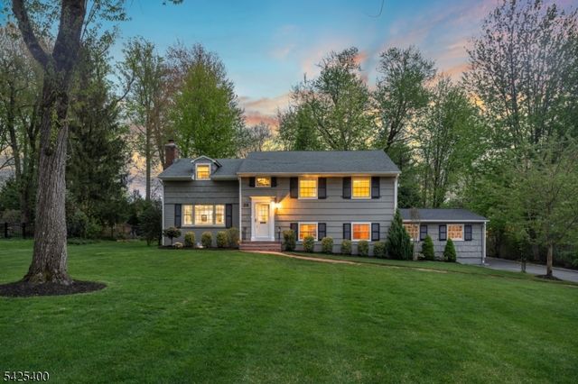 28 Spring Ridge Dr, Berkeley Heights Twp., NJ 07922