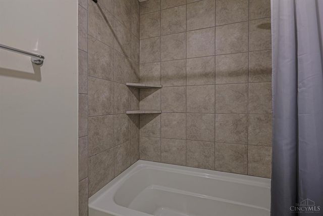 6023 Falconway Court, Green Twp, OH 45247