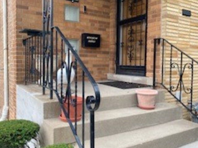 11706 S Artesian Avenue, Chicago, IL 60655