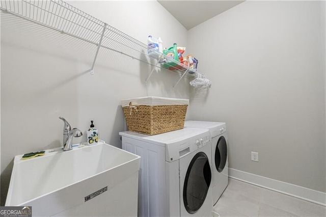 767 Hadley Lane NE, Marietta, GA 30068