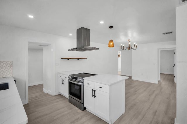 4000 GROVE STREET S, St Petersburg, FL 33705