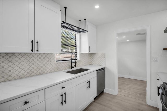 4000 GROVE STREET S, St Petersburg, FL 33705