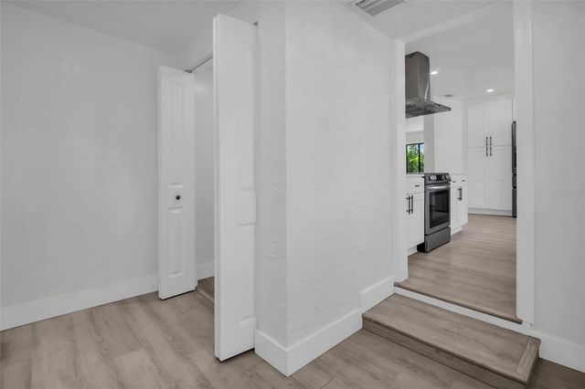 4000 GROVE STREET S, St Petersburg, FL 33705