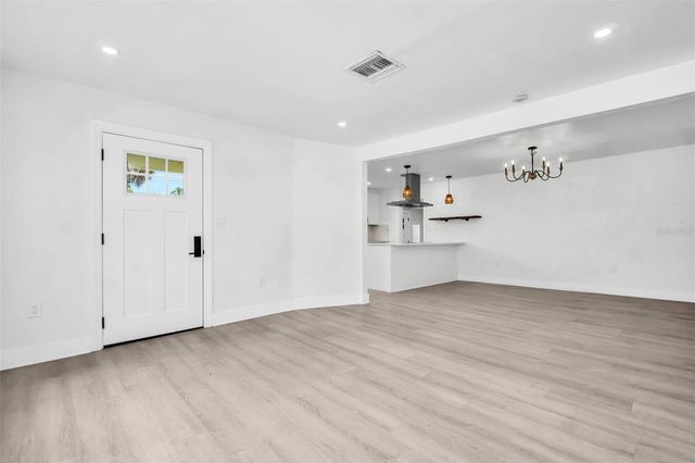 4000 GROVE STREET S, St Petersburg, FL 33705