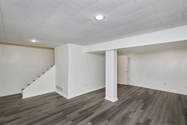 4815 Meadow Valley Drive, West Des Moines, IA 50265