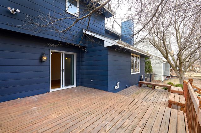 4815 Meadow Valley Drive, West Des Moines, IA 50265