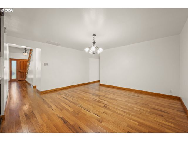 3631 Kevington Ave, Eugene, OR 97405