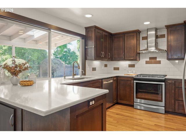 3631 Kevington Ave, Eugene, OR 97405