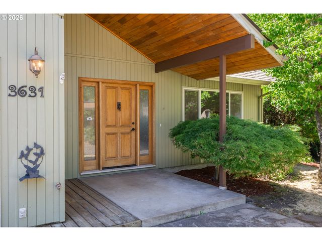 3631 Kevington Ave, Eugene, OR 97405