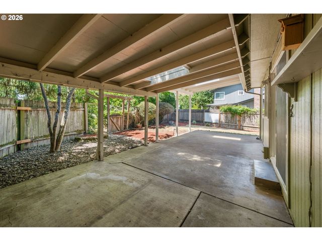 3631 Kevington Ave, Eugene, OR 97405