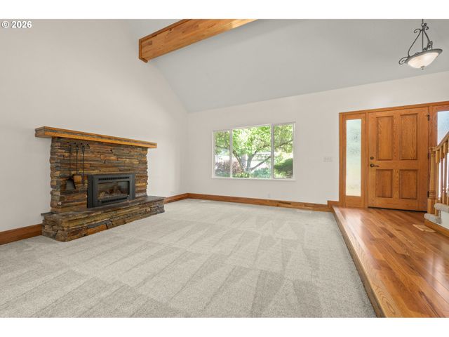 3631 Kevington Ave, Eugene, OR 97405