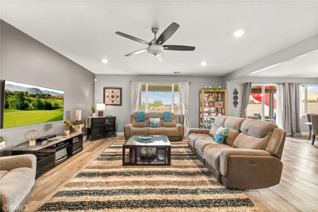 11112 Ilama Court, Corona, CA 92883