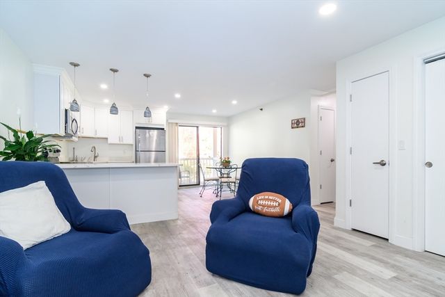 71 Edgeworth St 21, Worcester, MA 01605