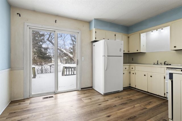 1951 Ridgewood Avenue, Grand Rapids, MI 49506