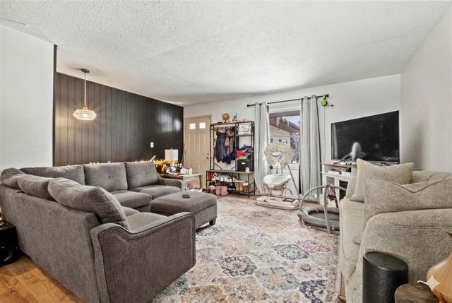 1951 Ridgewood Avenue, Grand Rapids, MI 49506