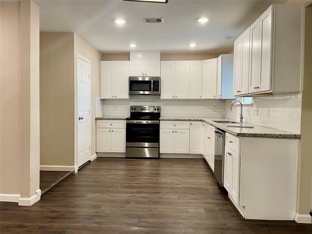 6739 New York Street, Houston, TX 77021