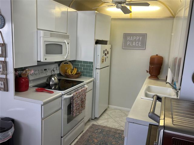 4052 E Harwood E 4052 4052, Deerfield Beach, FL 33442