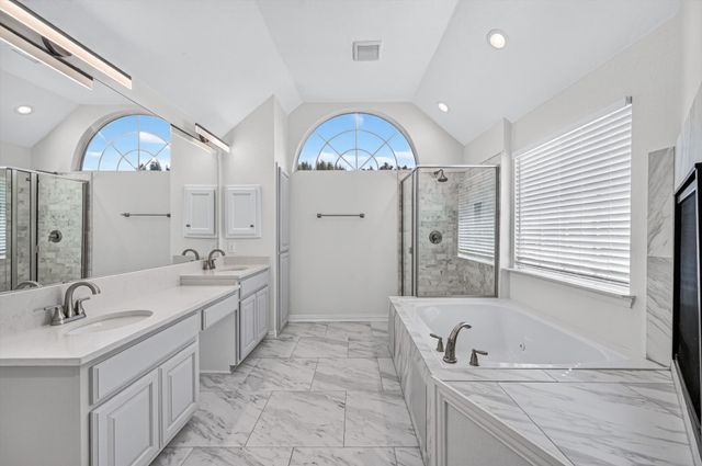 512 Renfro Court, Irving, TX 75063