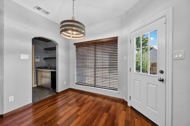 512 Renfro Court, Irving, TX 75063