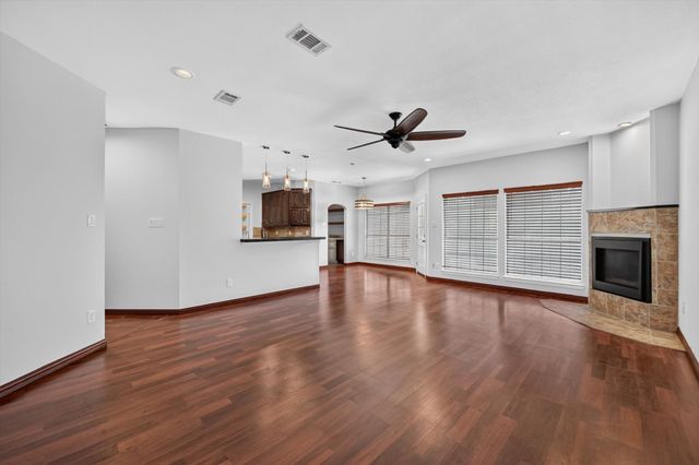 512 Renfro Court, Irving, TX 75063