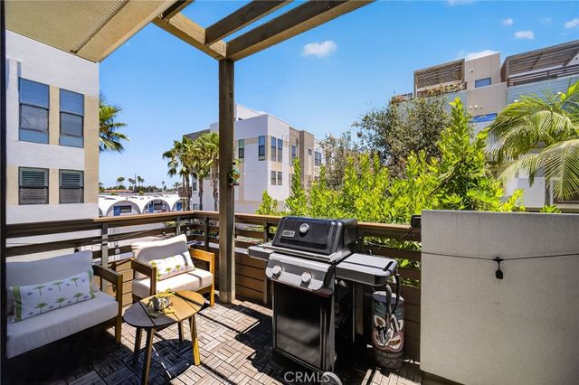 1687 Grand View, Costa Mesa, CA 92627