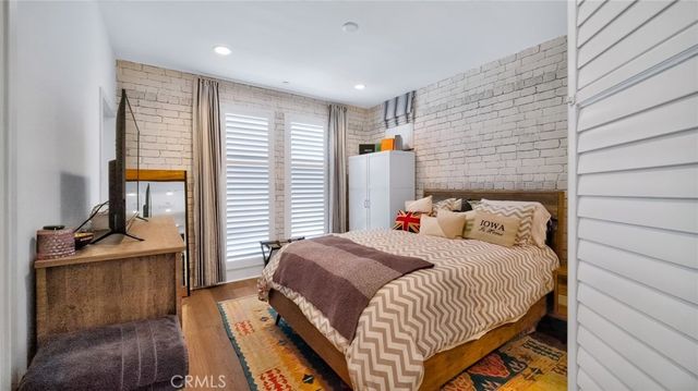 1687 Grand View, Costa Mesa, CA 92627