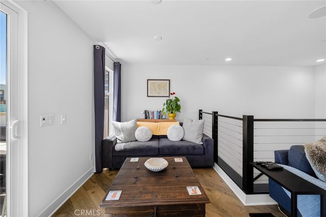 1687 Grand View, Costa Mesa, CA 92627