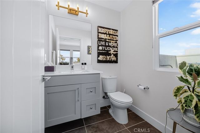 1687 Grand View, Costa Mesa, CA 92627