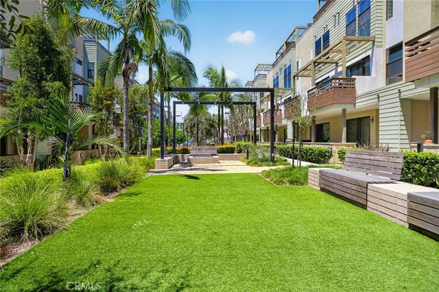 1687 Grand View, Costa Mesa, CA 92627