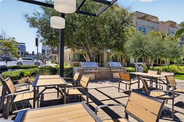 1687 Grand View, Costa Mesa, CA 92627