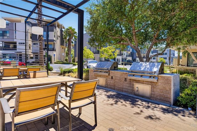 1687 Grand View, Costa Mesa, CA 92627