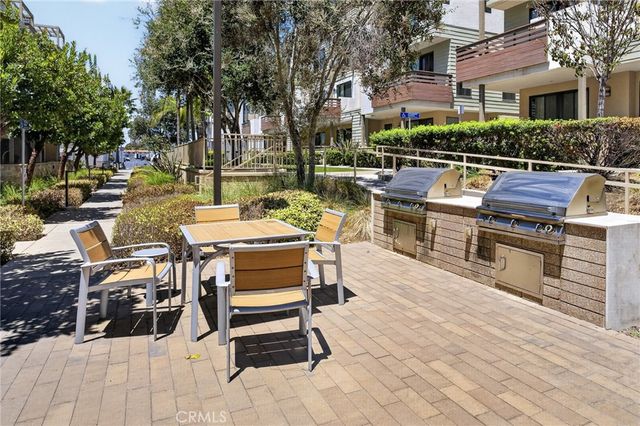 1687 Grand View, Costa Mesa, CA 92627