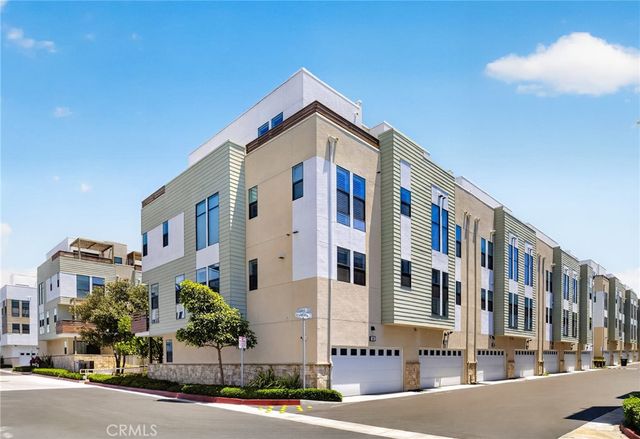 1687 Grand View, Costa Mesa, CA 92627