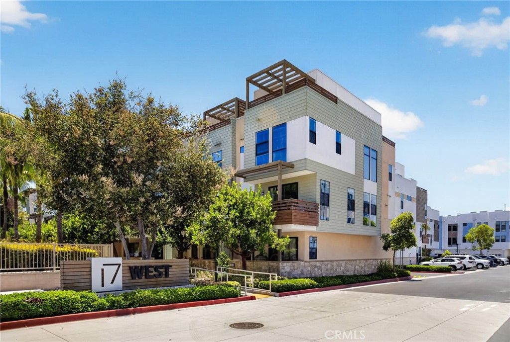 1687 Grand View, Costa Mesa, CA 92627