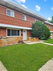 180 E Northwest Highway F, Des Plaines, IL 60016