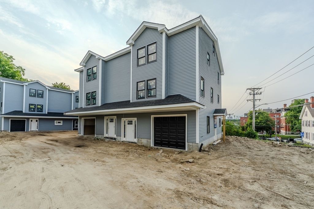 81 School 1, Lowell, MA 01854